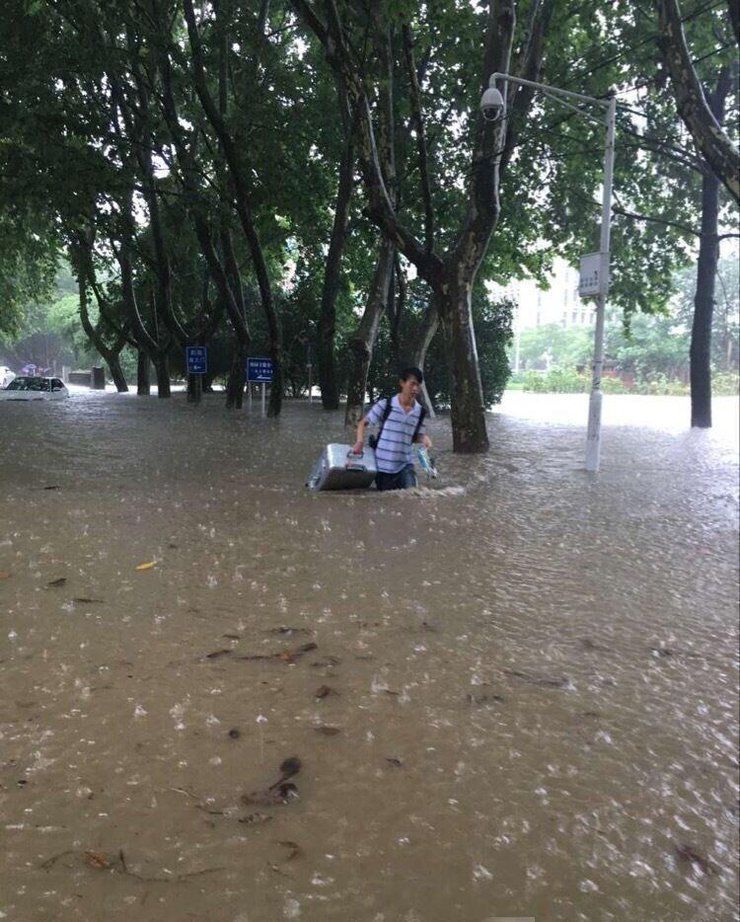武汉特大暴雨大学淹水照片图集