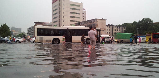 河南新乡暴雨“看海”图片在线预览